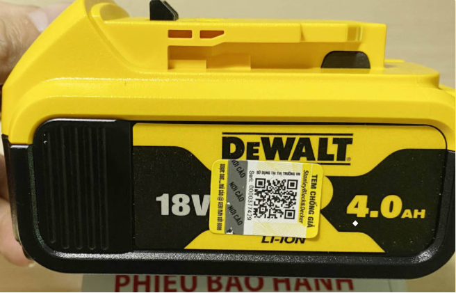 pin-dewalt-dcb183-b1-04
