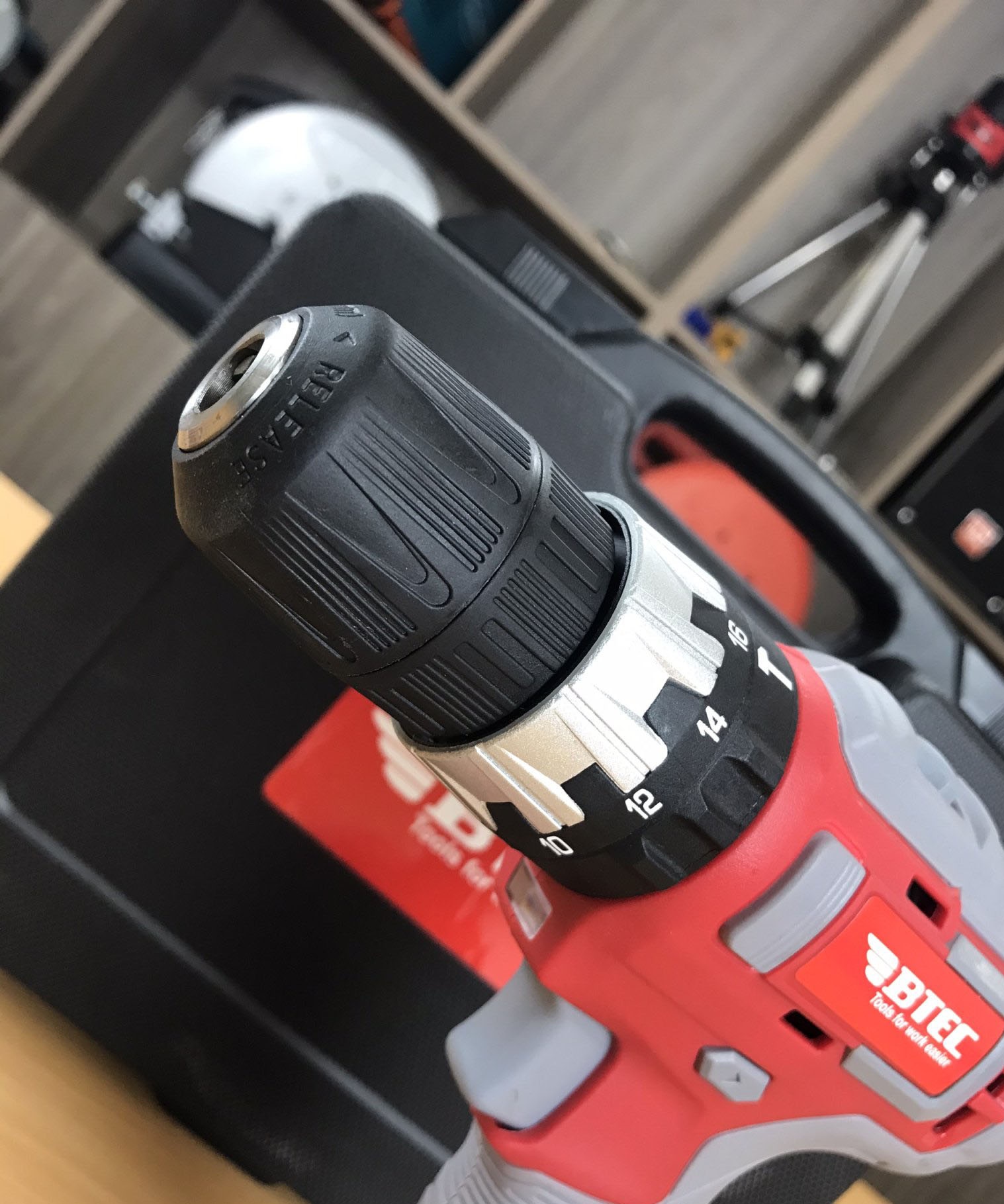may-khoan-pin-btec-bt35-20v-02