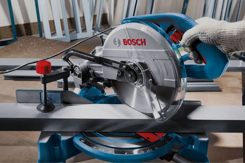máy cắt kim loại Bosch